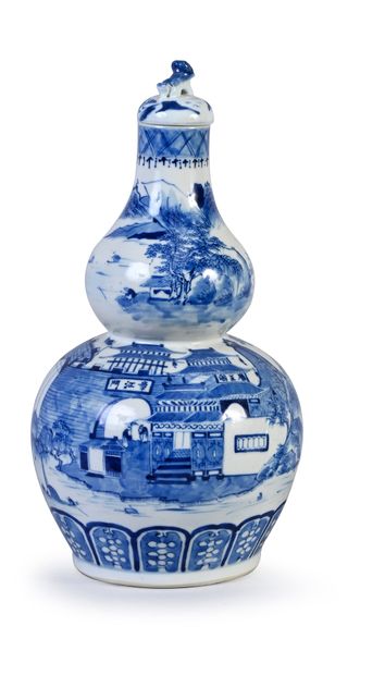 CHINE, XIXe siècle Grand vase en porcelaine prenant la forme d'une double gourde...