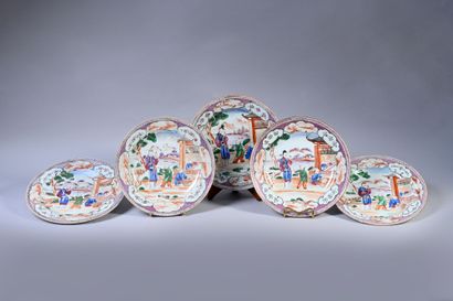 CHINE, XVIIIe siècle Ensemble de cinq assiettes en porcelaine de la
Compagnies des...