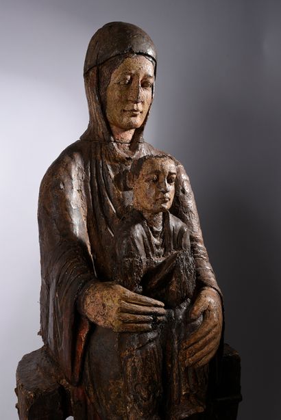 null Vierge à l'Enfant dite Sedes Sapientiae en noyer, sculpté en ronde-bosse, polychromé...