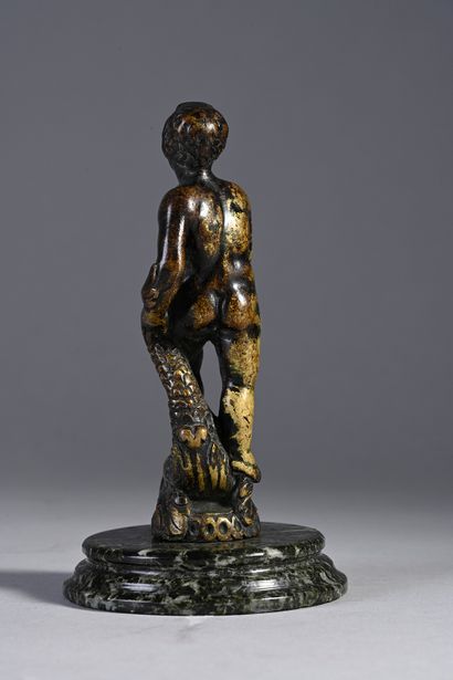 null Jeune garçon sur un dauphin.
Bronze
Italie (Florence ?) XVIe 11,5 x 4 cm.
On...