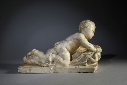 Hercule enfant en marbre sculpté en ronde-bosse...