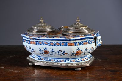 null Oil and vinegar holder in Rouen earthenware from the 18th century, decorated...