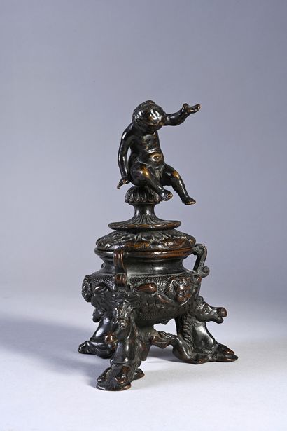 D'après Vittore Gambello dit Camelio Inkwell with putto.
Bronze.
Italy, 16th century.
H....