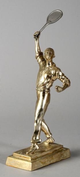 null Sculpture en bronze argenté. «Henri Cochet». Circa 1930. Hauteur 34 cm
