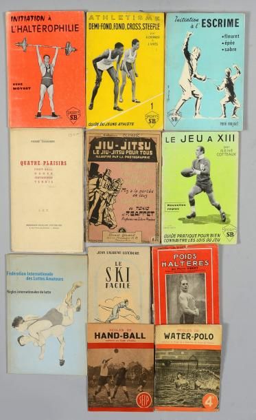 null Lot de 10 livrets sur le water polo, hand ball, haltérophilie, athlétisme, escrime,...