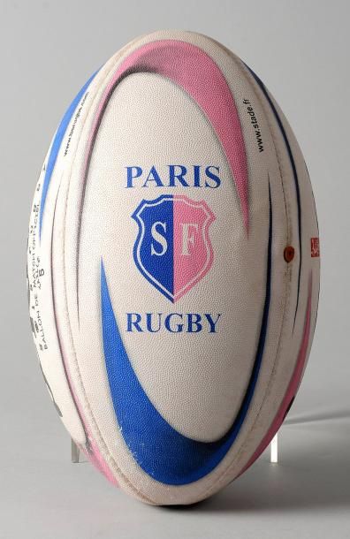 null Ballon officiel du Stade-Français utilisé en match du Top 14 lors de la saison...