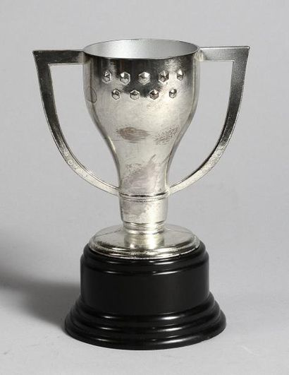 null Trophée offert aux joueurs du Réal-Madrid pour leur 29ème titre de Champion...