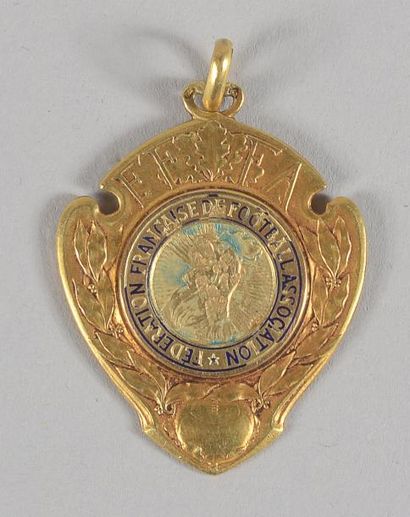 null Très rare médaille de vainqueur de la Coupe de France 1936 attribuée aux joueurs...