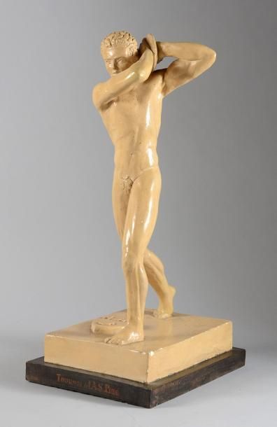 null Sculpture en plâtre. «Le Discobole» signée Hoffman. Trophée A.S.P. Hauteur 49...