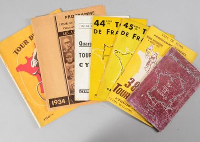 null Lot de 7 programmes du Tour de France 1934-1948-1949-1951-1957 et 1958. On y...