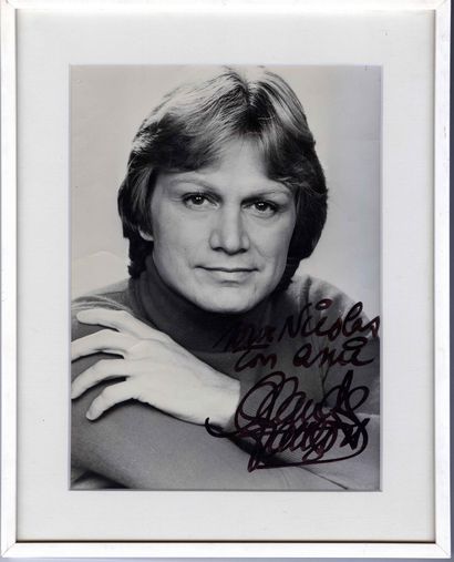 null CLAUDE FRANÇOIS
1 photo signed by the singer to one of his relatives.
Format...