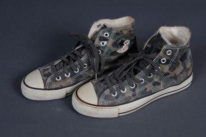 null JOHNNY HALLYDAY
1 pair of Converse All Star USA, worn by Johnny
Hallyday. Camouflage...