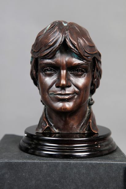 null CLAUDE FRANÇOIS / EDITIONS ATLAS
1 bronze sculpture of the face of Claude François,...