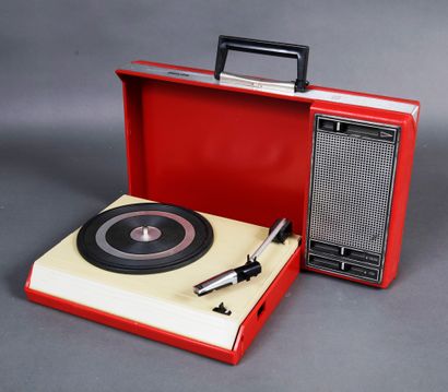 null MUSIC
1 set of 2 portable record players from the 70's: 1 Record player, series...