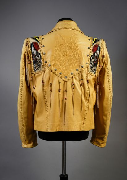 null RENAUD
1 Indian leather jacket, fawn color, having belonged to RENAUD
and worn...