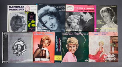 null 1 set of 12 78 rpm records of Danielle Darrieux:
Une Charade / Au vent léger...