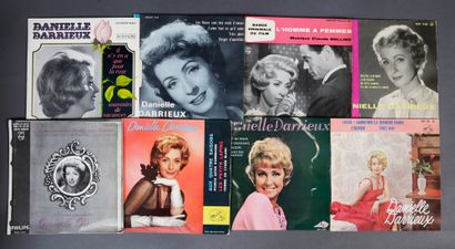 null 1 ensemble de 12 disques 78 tours de Danielle Darrieux :
Une Charade / Au vent...