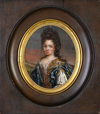 École française d'époque Louis XIV. Oval miniature portrait painted on copper, of...