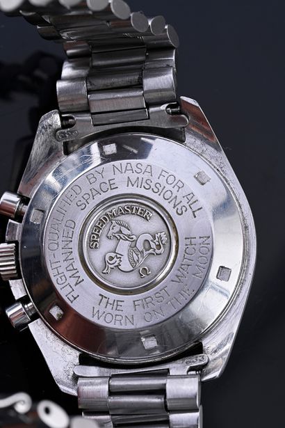 OMEGA SPEEDMASTER 145.022-74ST
Montre chronographe d'homme en acier. Cadran noir...