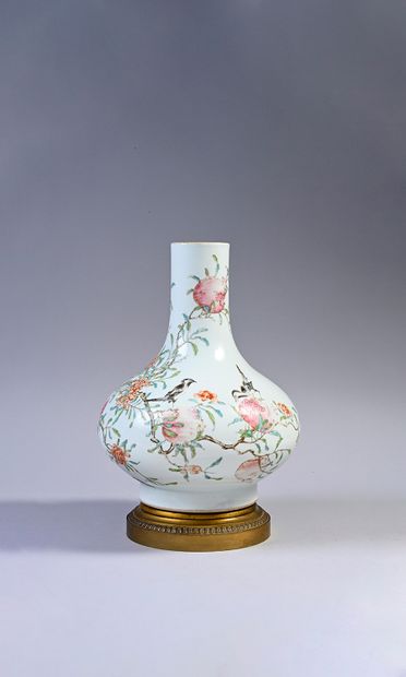 Porcelain vase of the pink family, mark with...