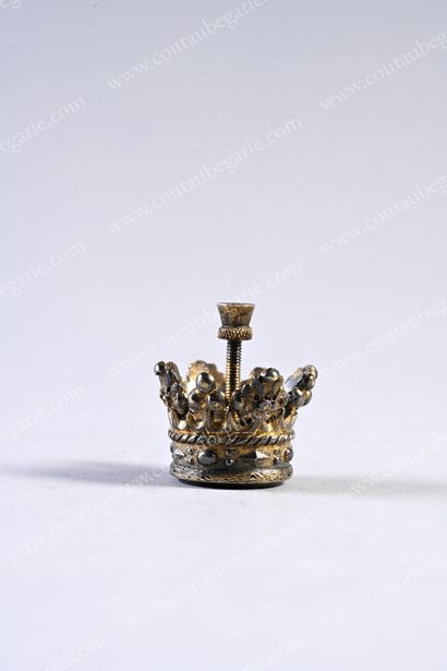 null SCEAU À CACHETER DU DUC DE LUYNES.
En forme de couronne ducale, monture en bronze...