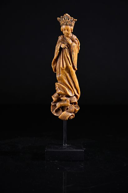 null Virgin Mary in sculpted and engraved wax. Standing on clouds with engraved phylactery...