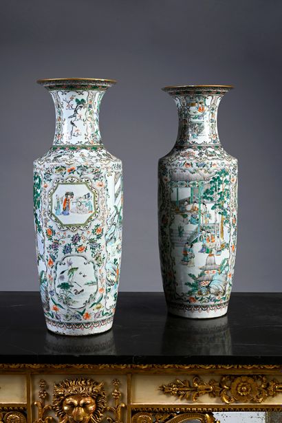 null Pair of large baluster vases in porcelain of
China decorated with enamels of...