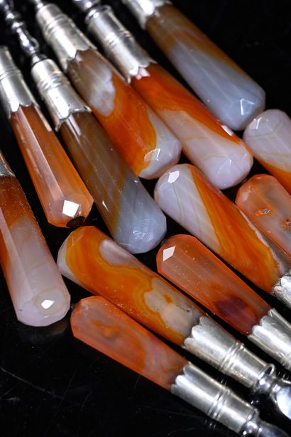 null Travel kit including twelve pieces of faceted agate, five knives, five forks...