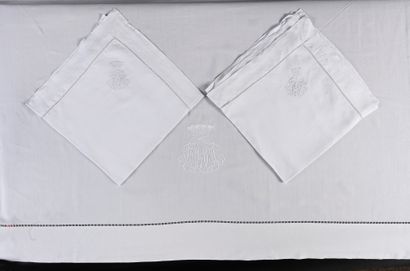 null Sheet set and two pillowcases with embroidered crown of Duke and peer of France,...