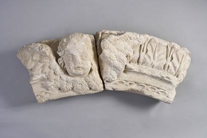 null Element of a limestone lintel carved with an angel's head.
Lorraine, 18th century
L....