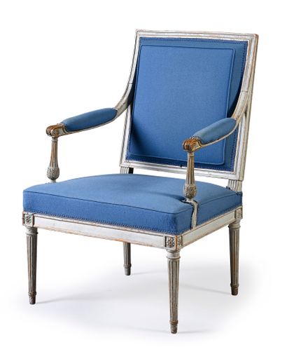 null Suite of three armchairs in suite:
H. 94 cm - W. 64 cm - D. 53,5 cm