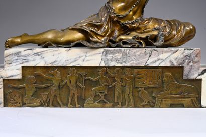Claire COLINNET (1880 - 1950) Dancer of Thebe, circa 1925
Bronze with gilded patina....