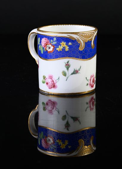 Goblet litron (3rd size) in porcelain of
Sèvres...