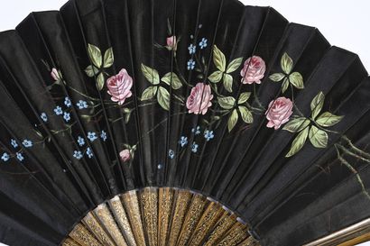 null Two fans, Europe, circa 1890
The leaves are made of fabric, with a painted decoration...