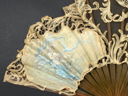 null A little, a lot, madly, Europe, around 1900 
Folded fan, the leaf in bobbin...