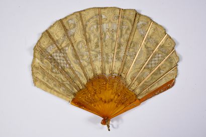 null First Empire spirit, Europe, circa 1900
Folded fan, balloon shape, the leaf...