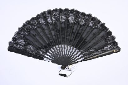 null Two fans, Europe, circa 1890
One, the leaf in gauze painted with flowers and...