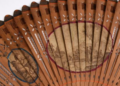 null Les amours musiciens, Europe, vers 1790 
Éventail de type brisé en bois repercé,...