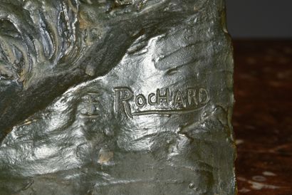 Irénée ROCHARD (1906 - 1984) Deux têtes de chiens bronze patine brun vert
H. : 43...