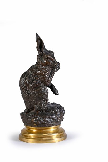 Prosper Leccourtier (1851-1925) Rabbit licking itself
Bronze with brown patina, old...