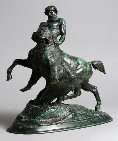 Emmanuel FREMIET (1824-1910) Le Centaure Térée emportant un ours. Bronze à patine...