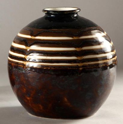 Camille THARAUD (1878-1956) Limoges. Vase rond en céramique émaillée à col resserré...