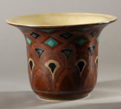 Camille THARAUD (1878-1956) Limoges. Vase cornet en céramique émaillée à motif d'écaille...