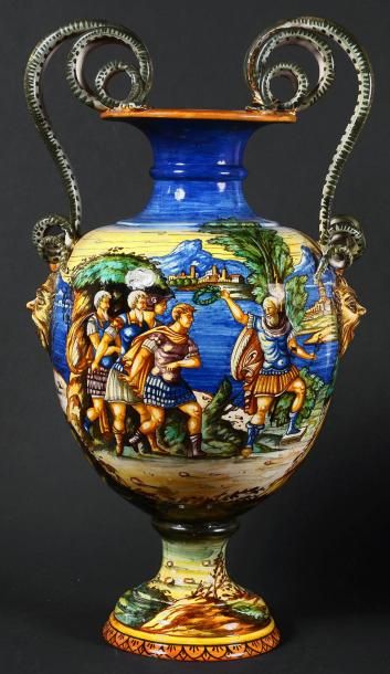 MOLARANI. à Pesaro Important vase balustre à décor de personnages, anses à renroulement...