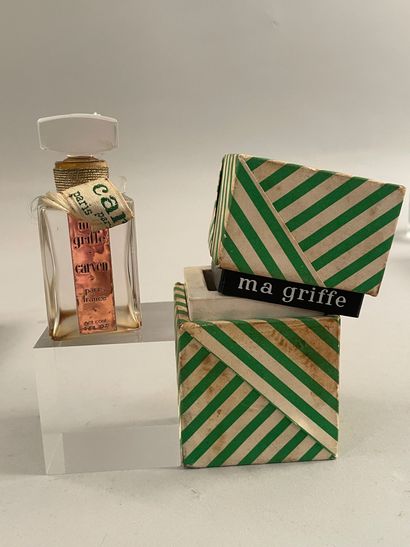 null DIVERS PARFUMEURS, Lot comprenant un flacon parfum « Ma Griffe » présenté dans...