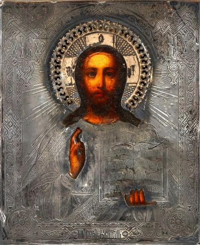 null Icône peinte sur bois, représentant le Christ Pantocrator. Conservée sous une...