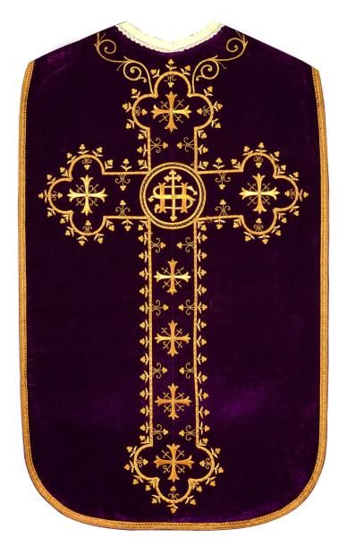 null Ornement liturgique complet, fin du XIXe siècle, en velours de soie violet,...