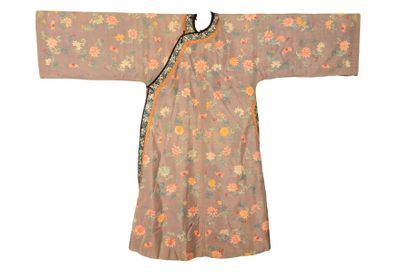 null Robe informelle de femme, tissage kesi, Chine, fin du XIXe siècle, rameaux fleuris...