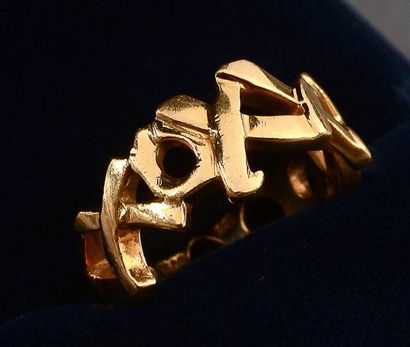 TIFFAN. Paloma PICASSO Un anneau en or jaune, reperçé "XO". Dans son écrin. Taille...