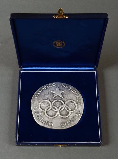 null Médaille du comité Olympique (C.O.N.I.). Italien. Signée Greco. Diamètre 10...